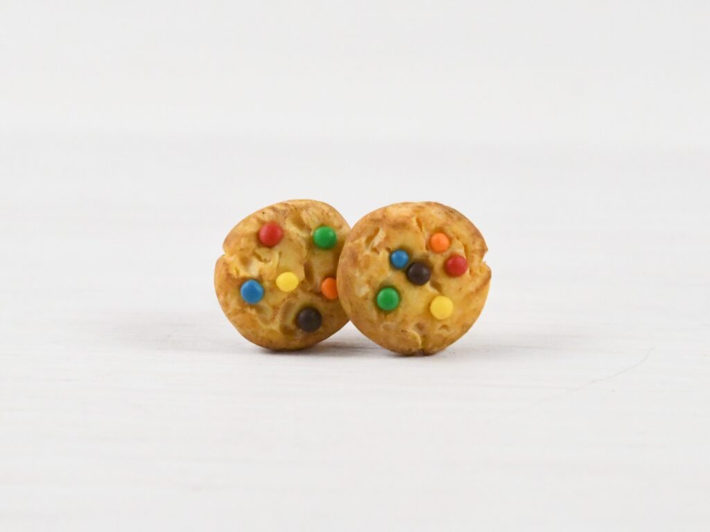 Boucles d'oreilles puces cookies multicolores