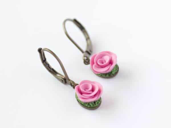 Boucles d'oreilles fleurs roses